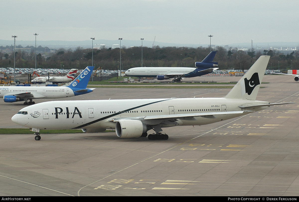 Aircraft Photo of AP-BGJ | Boeing 777-240/ER | Pakistan International Airlines - PIA | AirHistory.net #640265