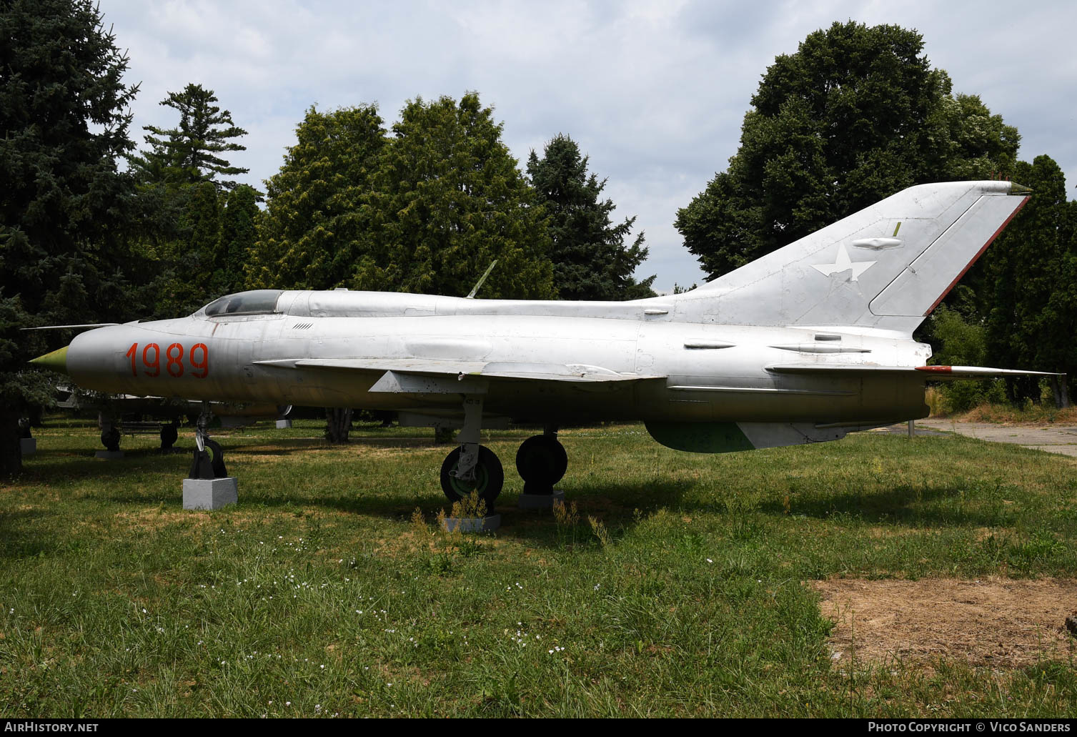 Aircraft Photo of 1989 / 505 | Mikoyan-Gurevich MiG-21PF | Hungary - Air Force | AirHistory.net #640339