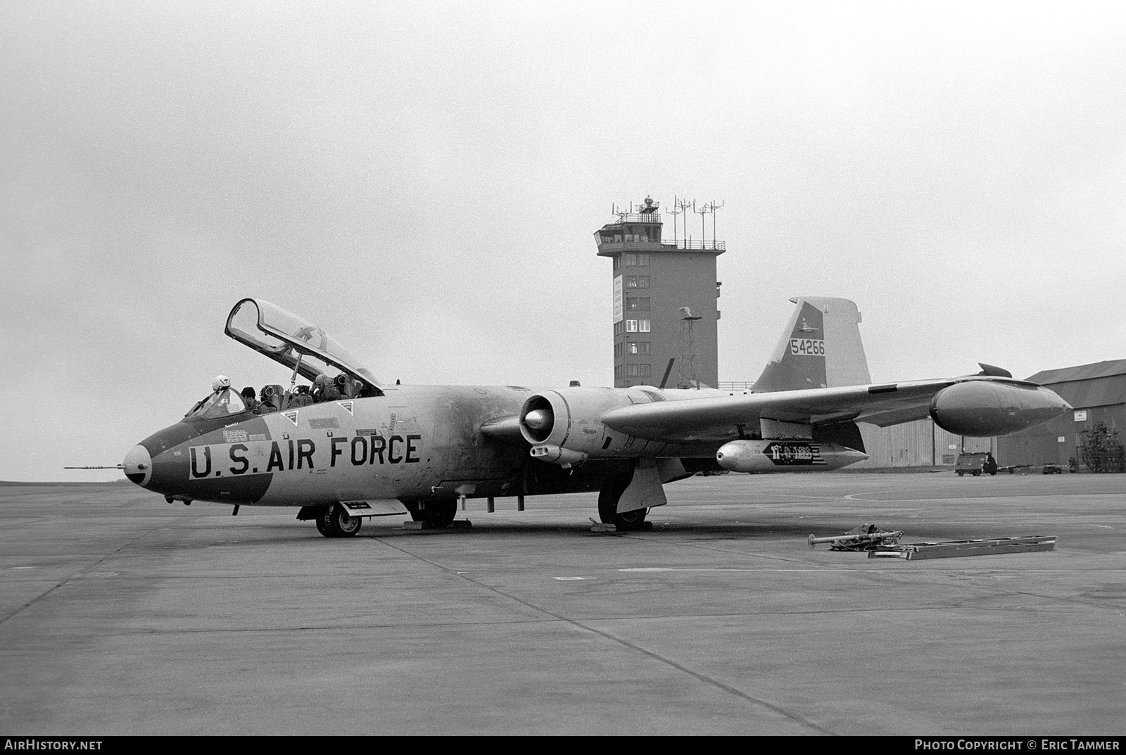 Aircraft Photo of 55-4266 / 54266 | Martin EB-57E Canberra | USA - Air Force | AirHistory.net #640352