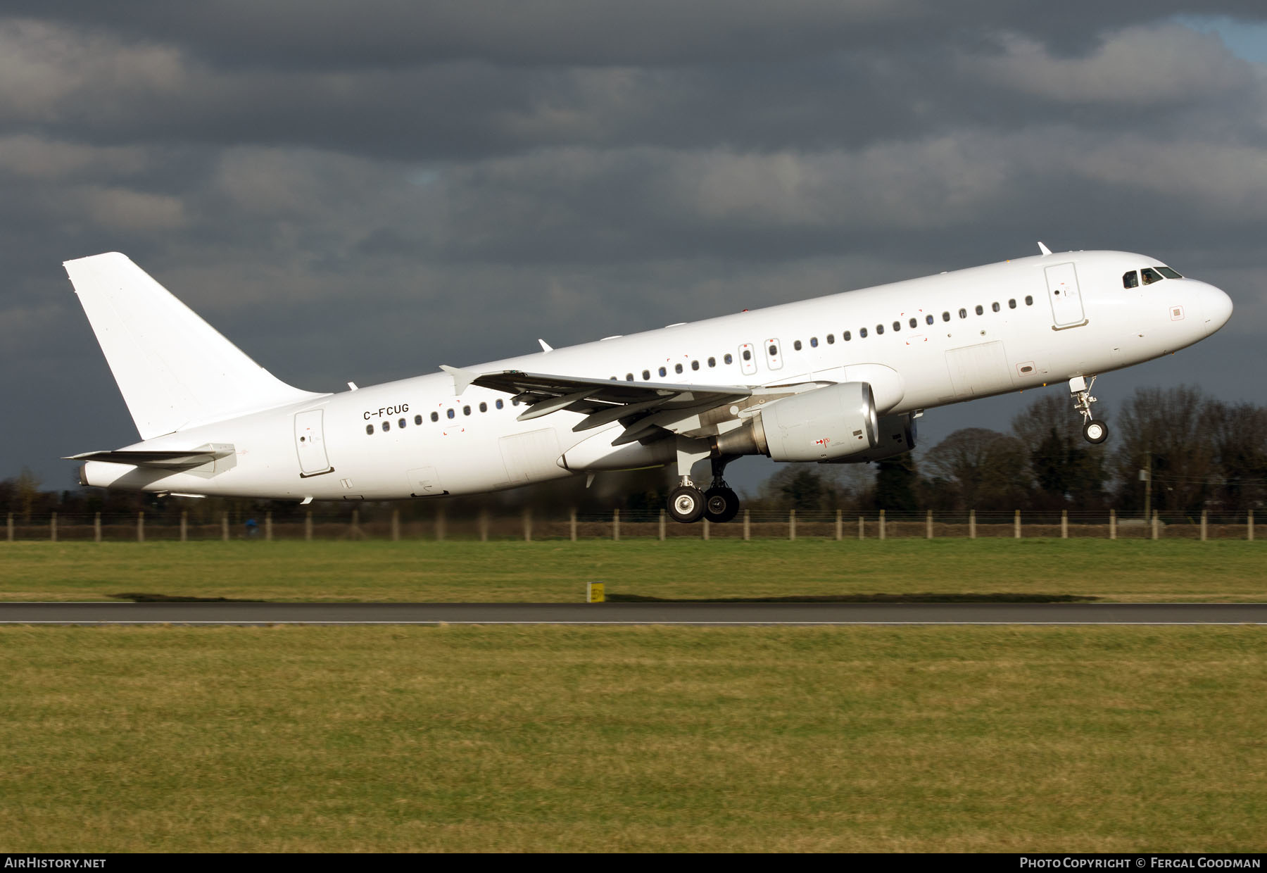 Aircraft Photo of C-FCUG | Airbus A320-214 | AirHistory.net #640399