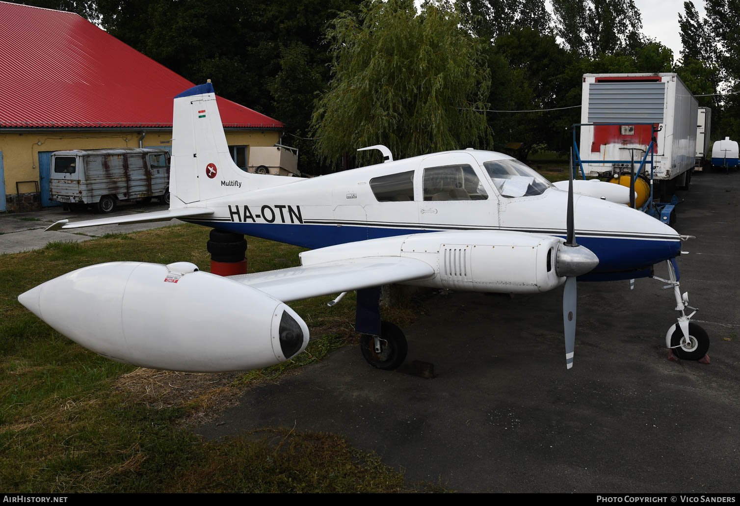 Aircraft Photo of HA-OTN | Cessna 310C | Multifly | AirHistory.net #640496