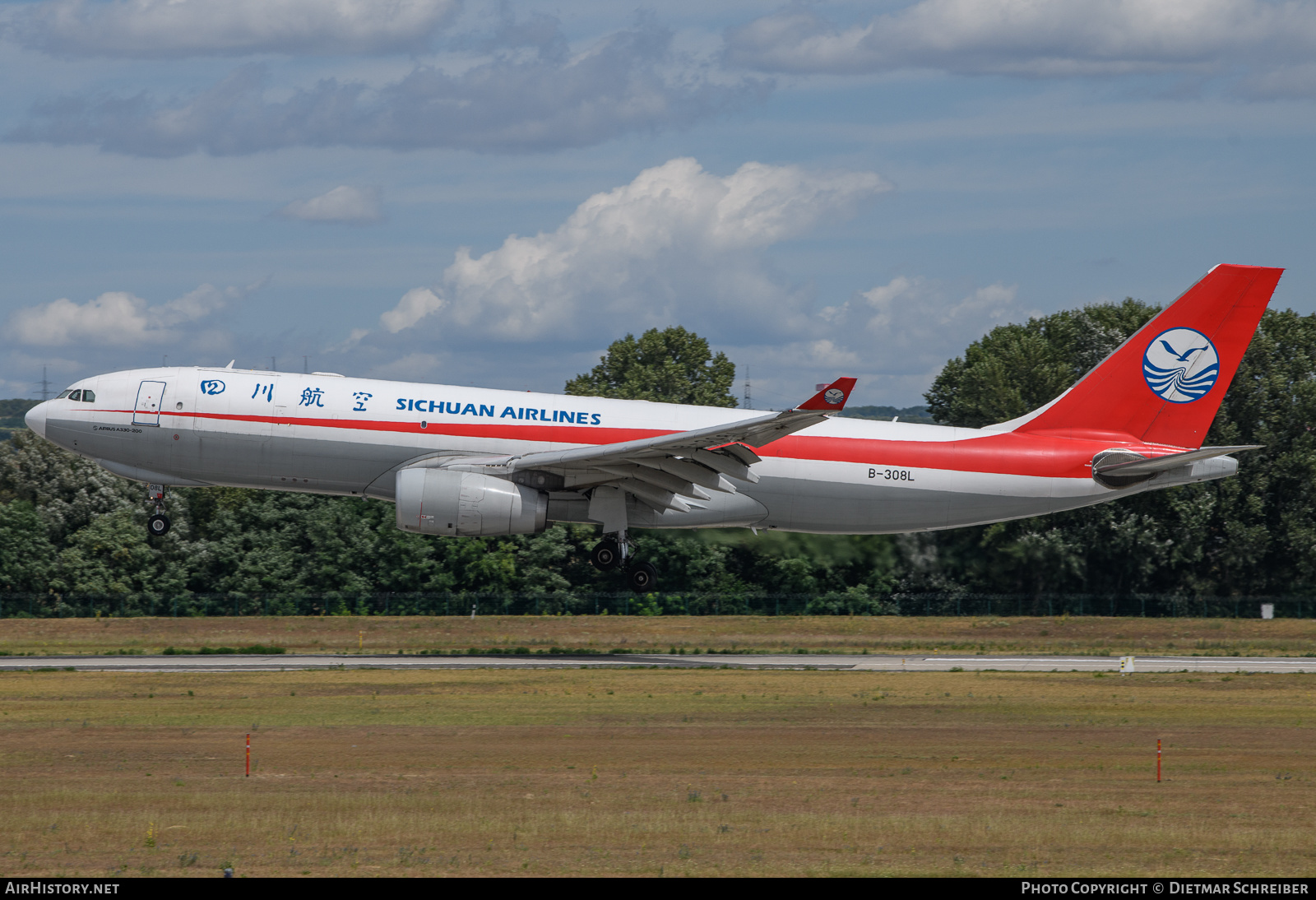 Aircraft Photo of B-308L | Airbus A330-243F | Sichuan Airlines | AirHistory.net #640531