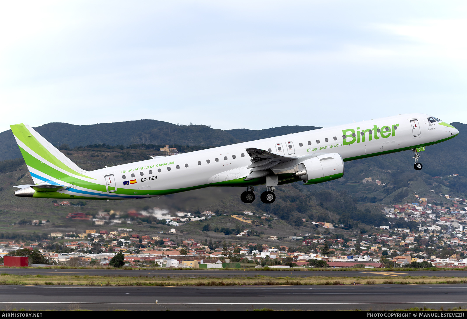 Aircraft Photo of EC-OEB / 19020117 | Embraer 195-E2 (ERJ-190-400) | Binter Canarias | AirHistory.net #640545