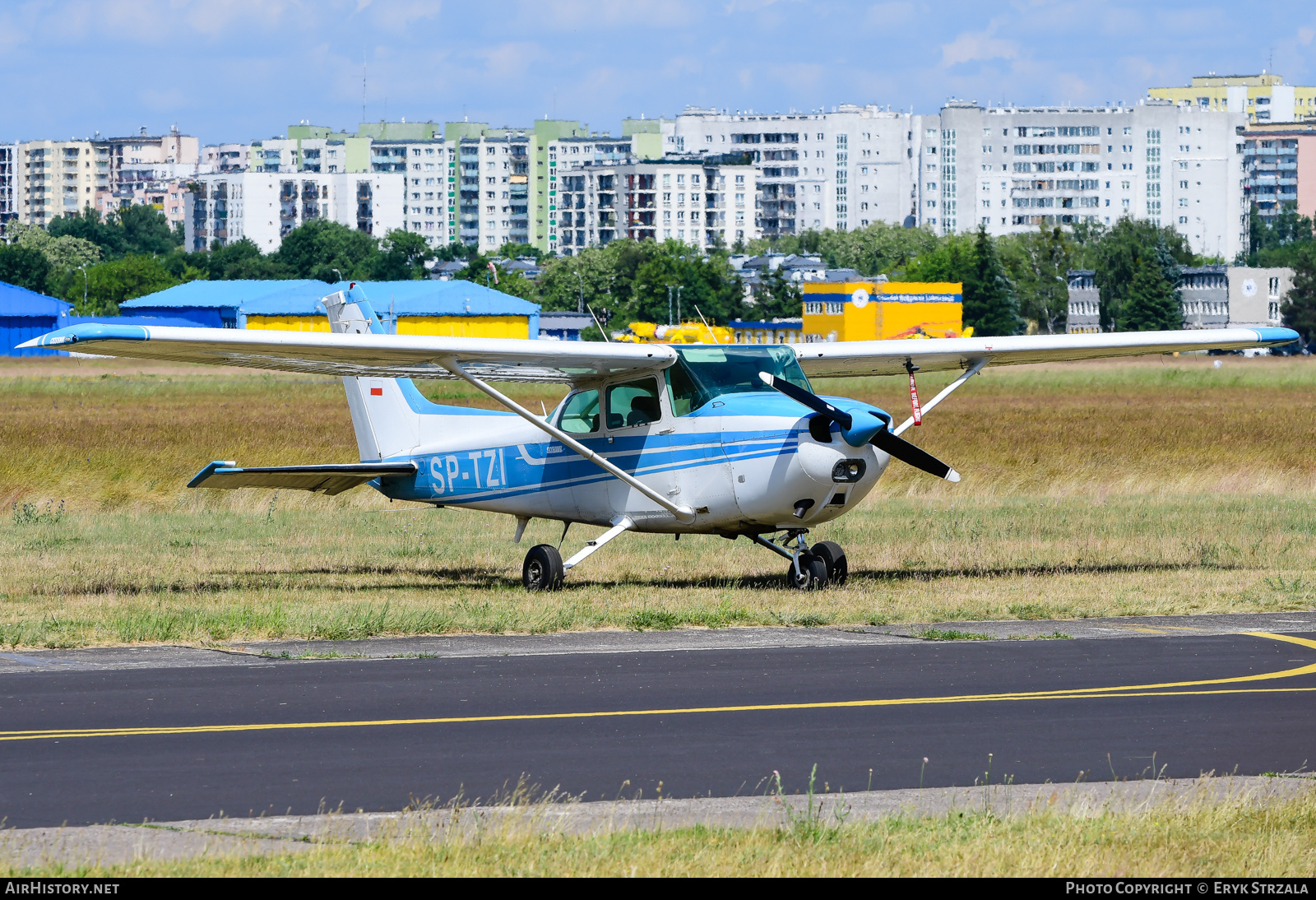 Aircraft Photo of SP-TZI | Cessna 172N Skyhawk II | AirHistory.net #640585
