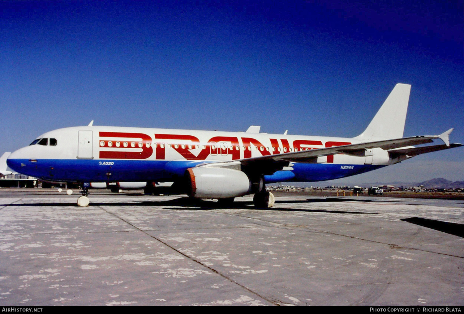 Aircraft Photo of N901BN | Airbus A320-231 | Braniff | AirHistory.net #640595