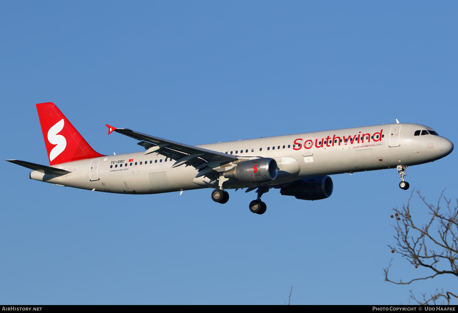 Aircraft Photo of TC-GRC | Airbus A321-211 | Southwind Airlines | AirHistory.net #640697