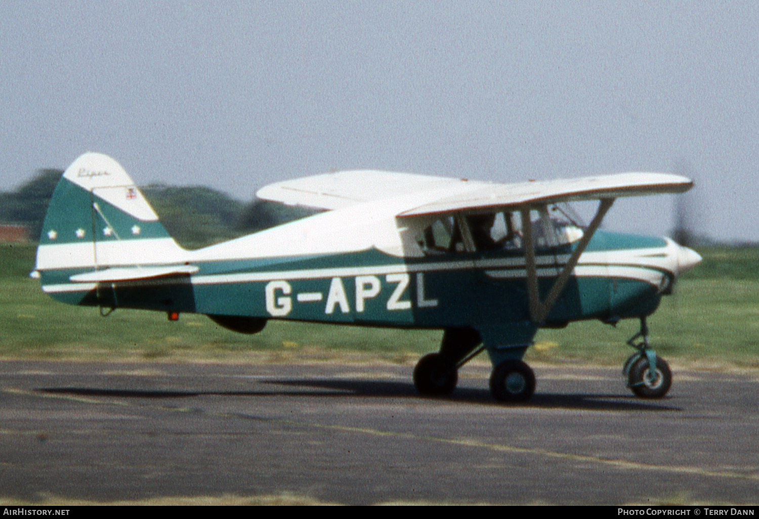 Aircraft Photo of G-APZL | Piper PA-22-160 Tri-Pacer | AirHistory.net #640736