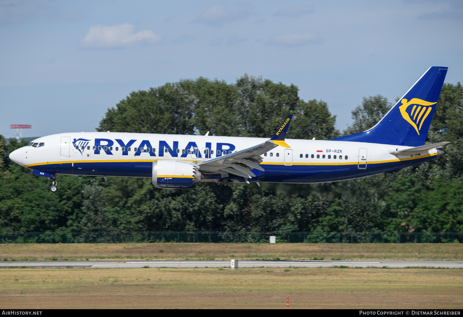 Aircraft Photo of SP-RZK | Boeing 737-8200 Max 200 | Ryanair | AirHistory.net #640753