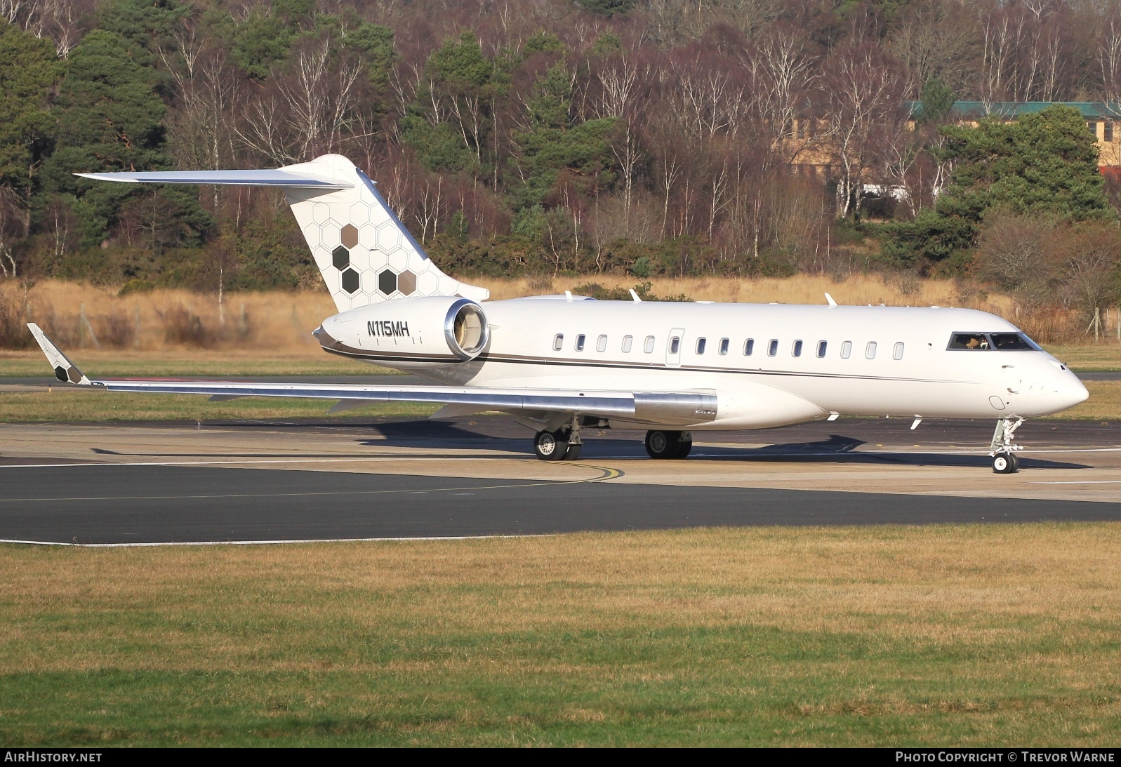Aircraft Photo of N115MH | Bombardier Global 6000 (BD-700-1A10) | AirHistory.net #640860