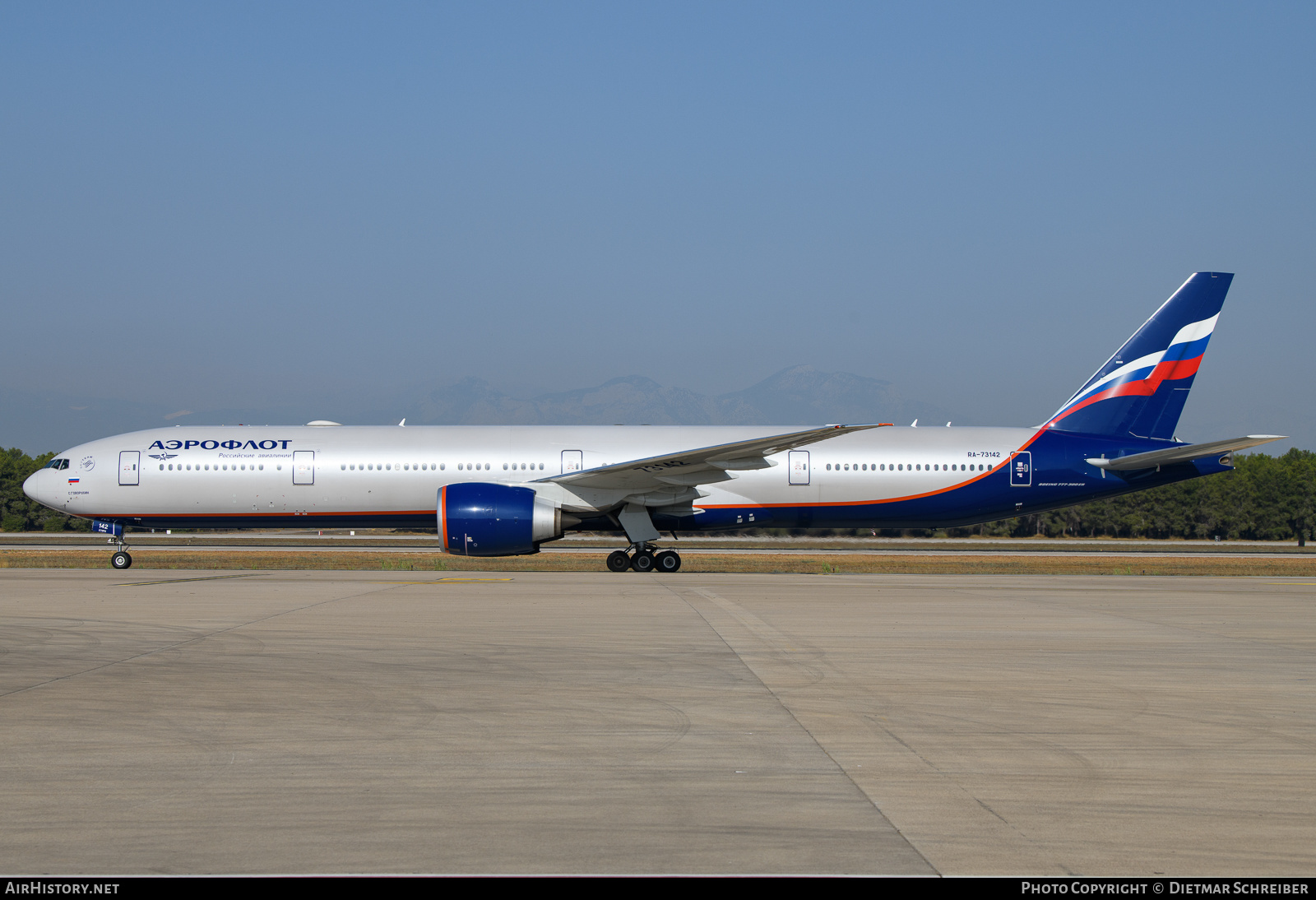 Aircraft Photo of RA-73142 | Boeing 777-3M0/ER | Aeroflot - Russian Airlines | AirHistory.net #640865