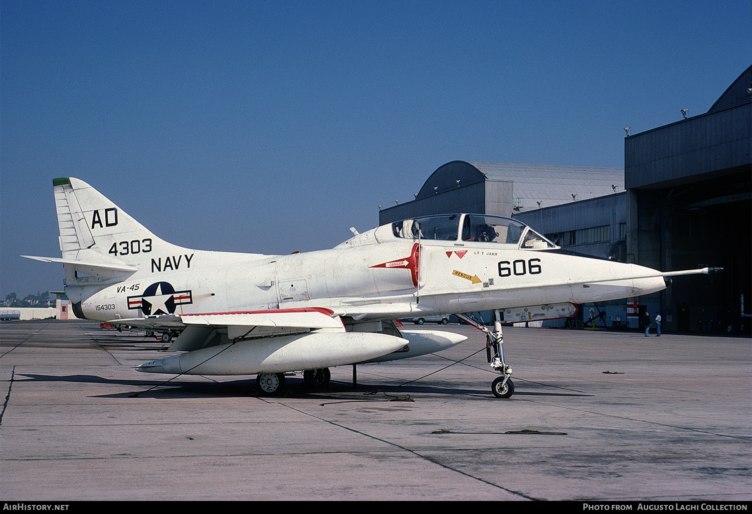 Aircraft Photo of 154303 / 4303 | Douglas TA-4J Skyhawk | USA - Navy | AirHistory.net #640903