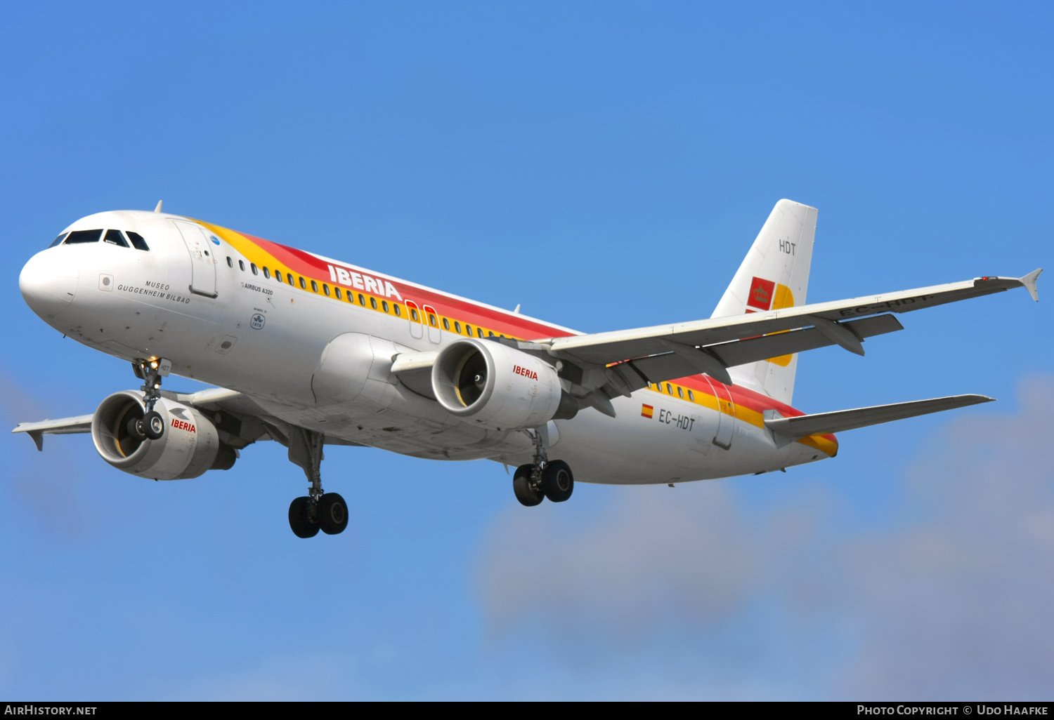 Aircraft Photo of EC-HDT | Airbus A320-214 | Iberia | AirHistory.net #641109
