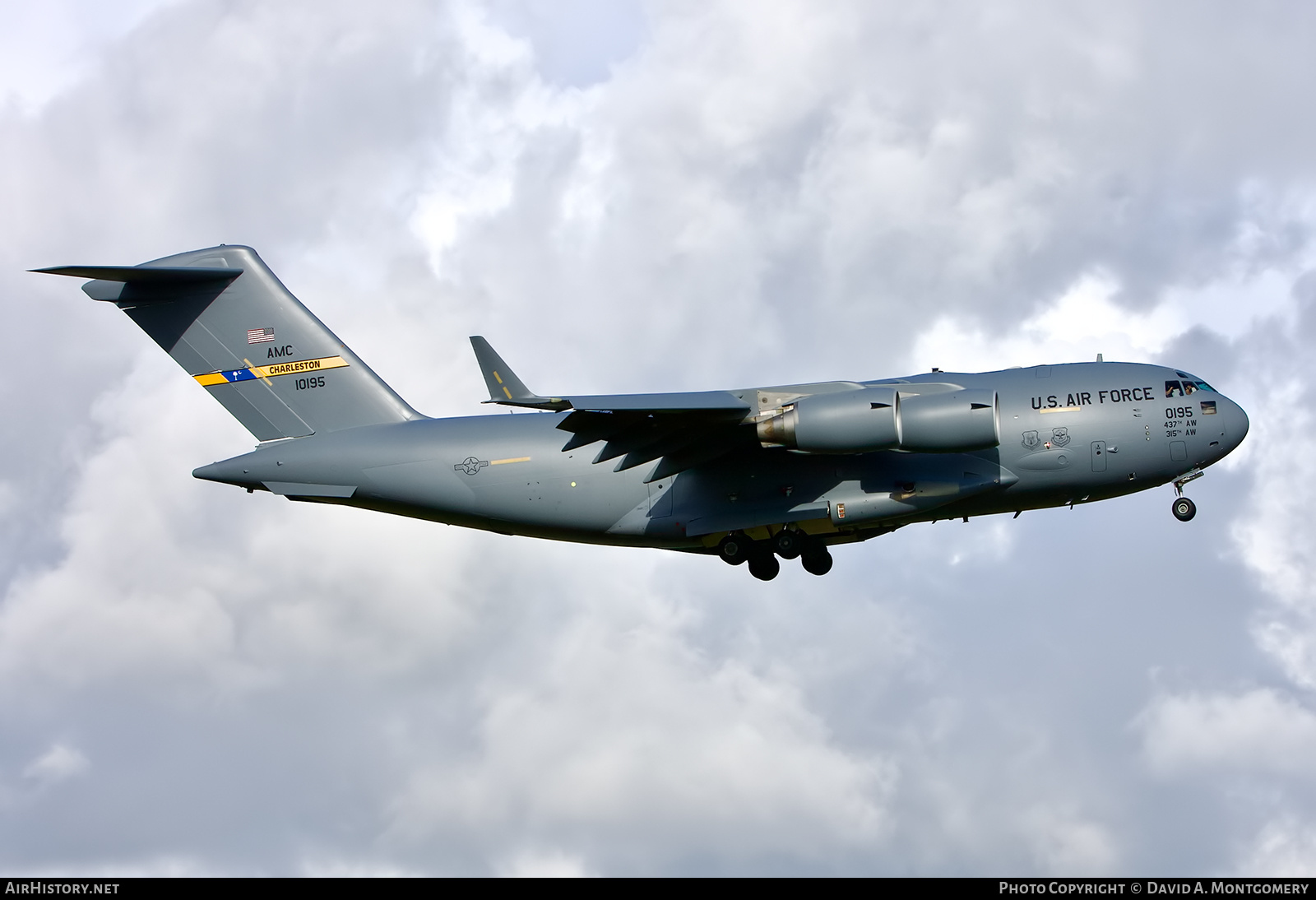Aircraft Photo of 01-0195 / 10195 | Boeing C-17A Globemaster III | USA - Air Force | AirHistory.net #641206
