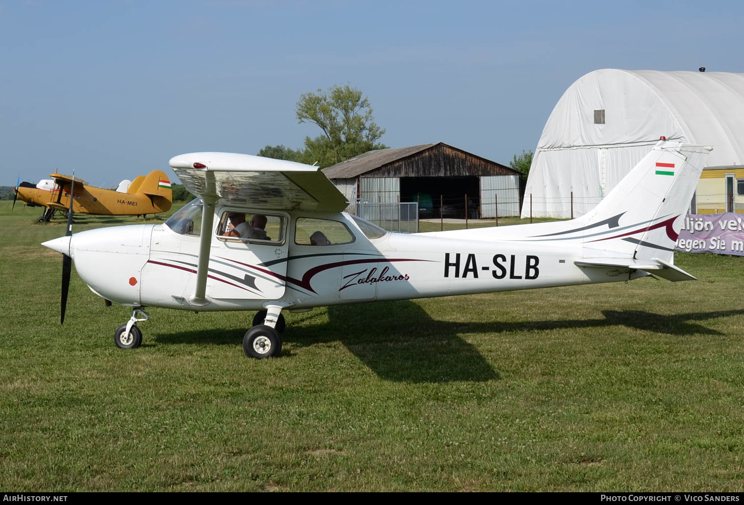 Aircraft Photo of HA-SLB | Cessna 172N Skyhawk | AirHistory.net #641295