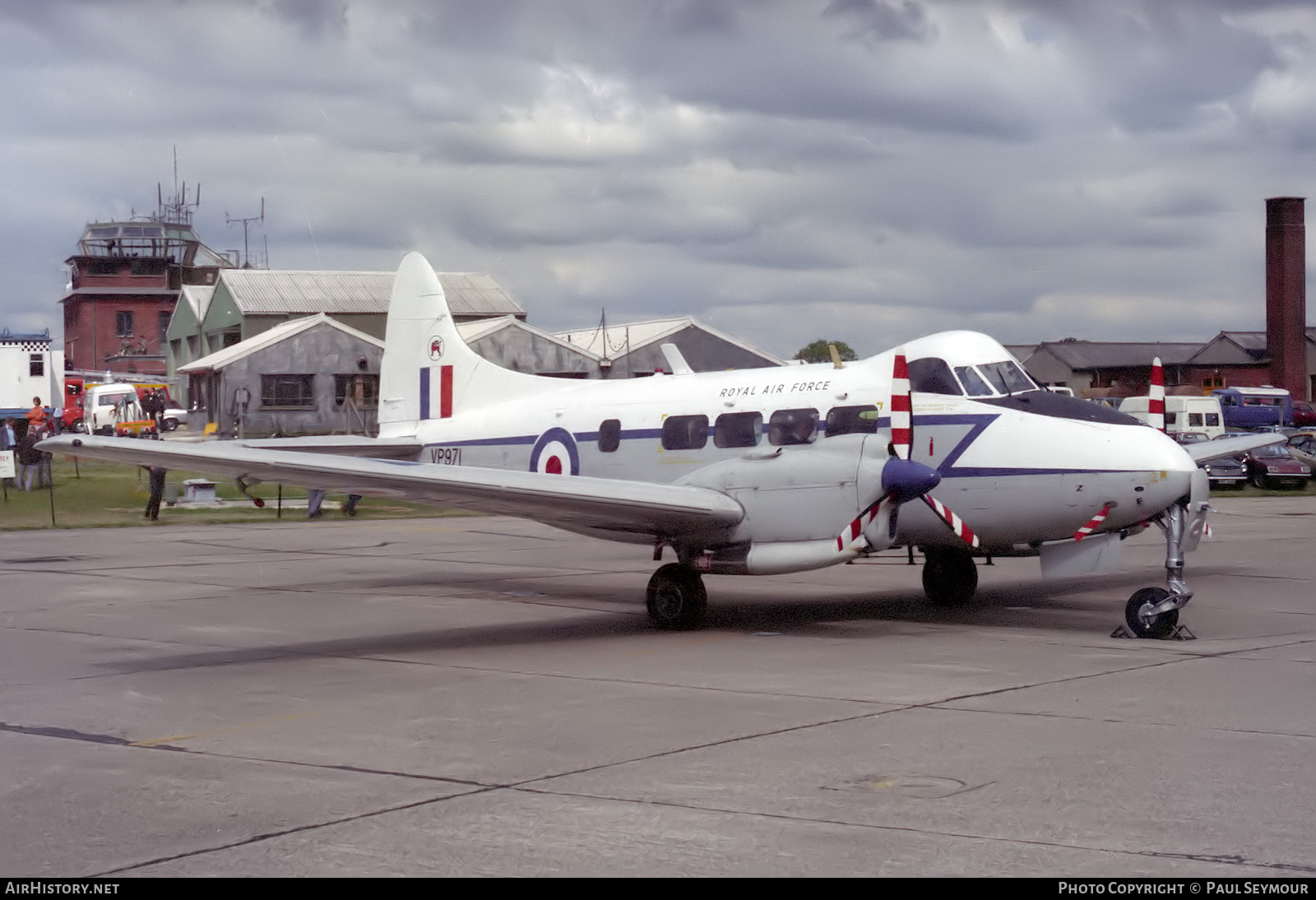 Aircraft Photo of VP971 | De Havilland D.H. 104 Devon C2 | UK - Air Force | AirHistory.net #641316