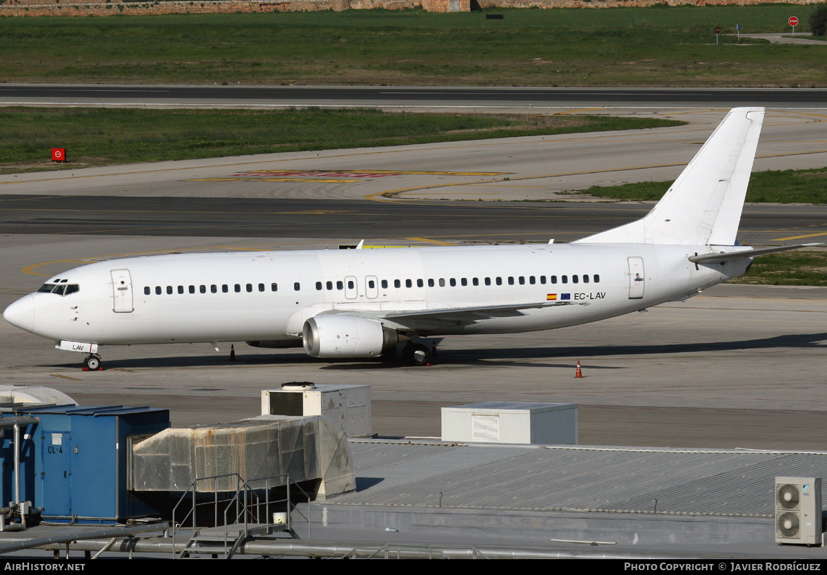 Aircraft Photo of EC-LAV | Boeing 737-408 | AirHistory.net #641321