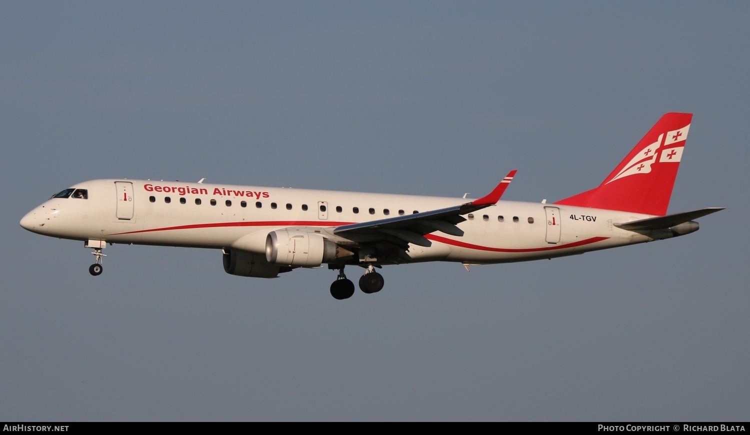 Aircraft Photo of 4L-TGV | Embraer 190AR (ERJ-190-100IGW) | Georgian Airways | AirHistory.net #641336