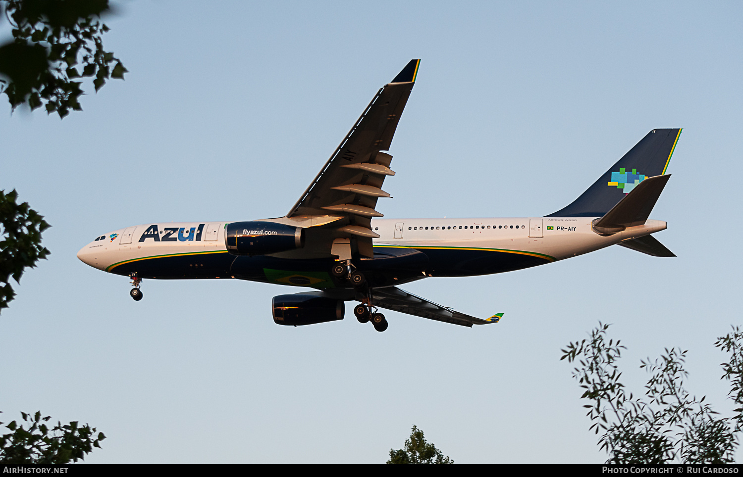 Aircraft Photo of PR-AIY | Airbus A330-243 | Azul Linhas Aéreas Brasileiras | AirHistory.net #641352