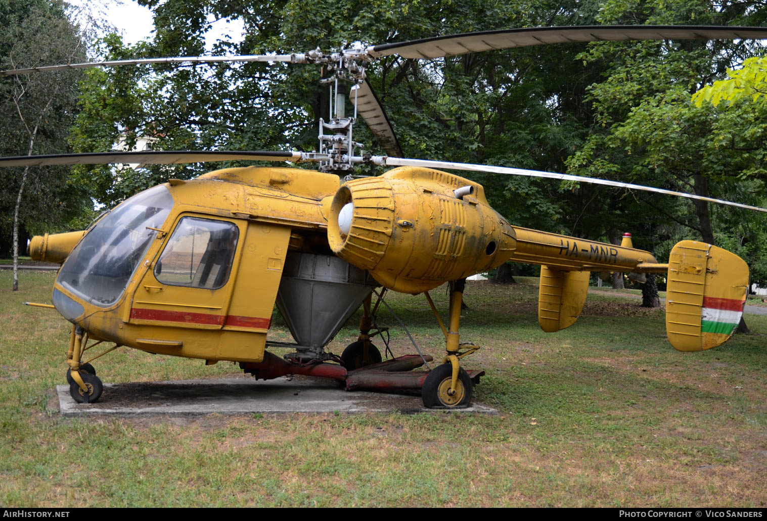 Aircraft Photo of HA-MNR | Kamov Ka-26 | AirHistory.net #641360