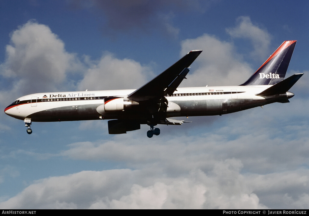 Aircraft Photo of N199DN | Boeing 767-332/ER | Delta Air Lines | AirHistory.net #641374