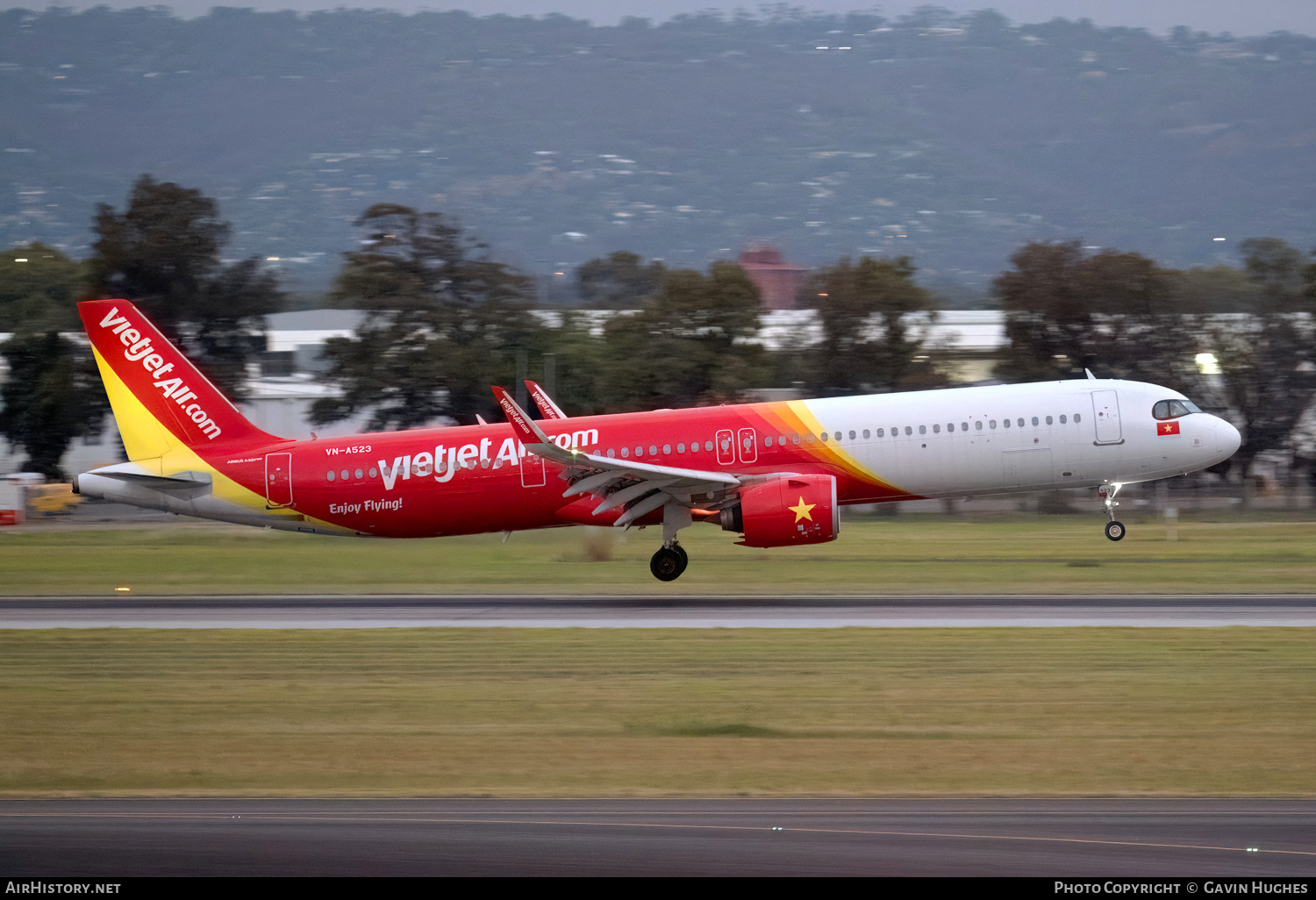 Aircraft Photo of VN-A523 | Airbus A321-271NX | VietJet Air | AirHistory.net #641377
