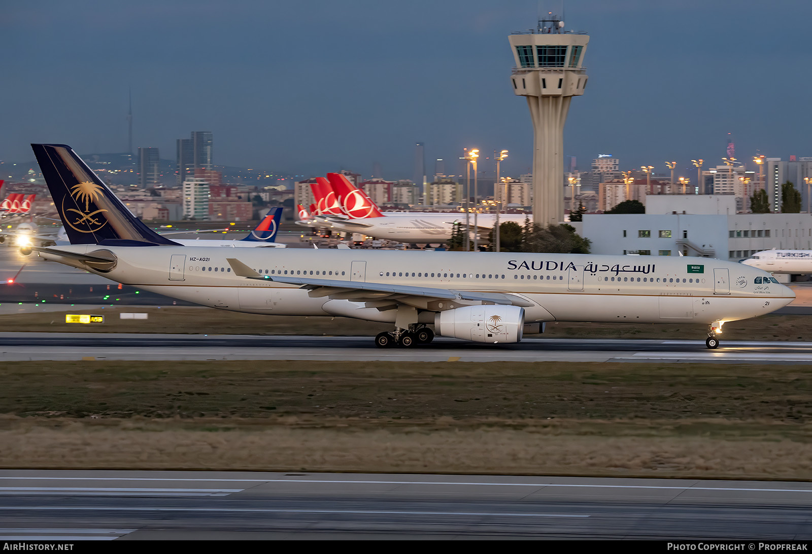 Aircraft Photo of HZ-AQ21 | Airbus A330-343E | Saudia - Saudi Arabian Airlines | AirHistory.net #641462