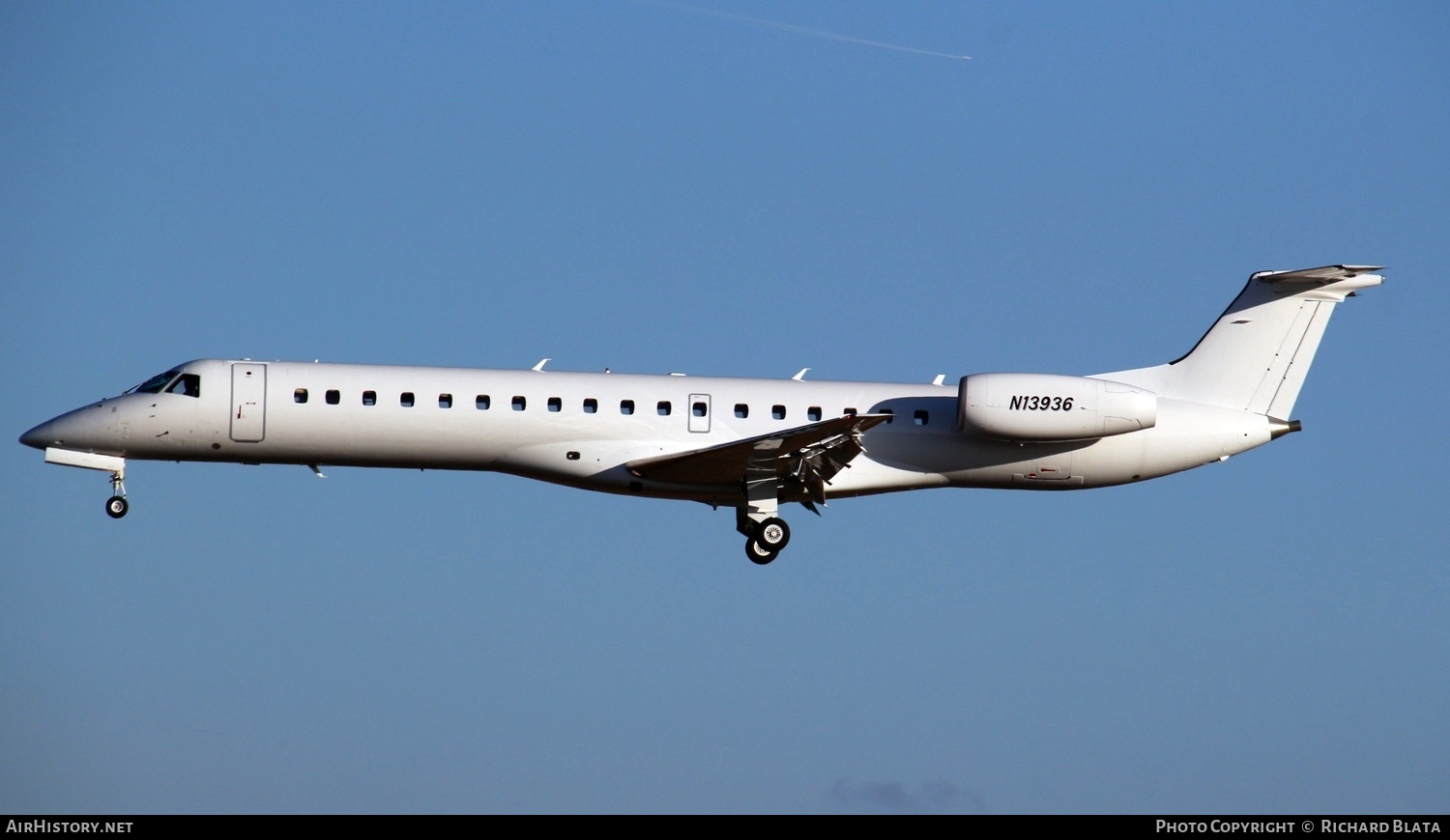 Aircraft Photo of N13936 | Embraer ERJ-145EP (EMB-145EP) | AirHistory.net #641503