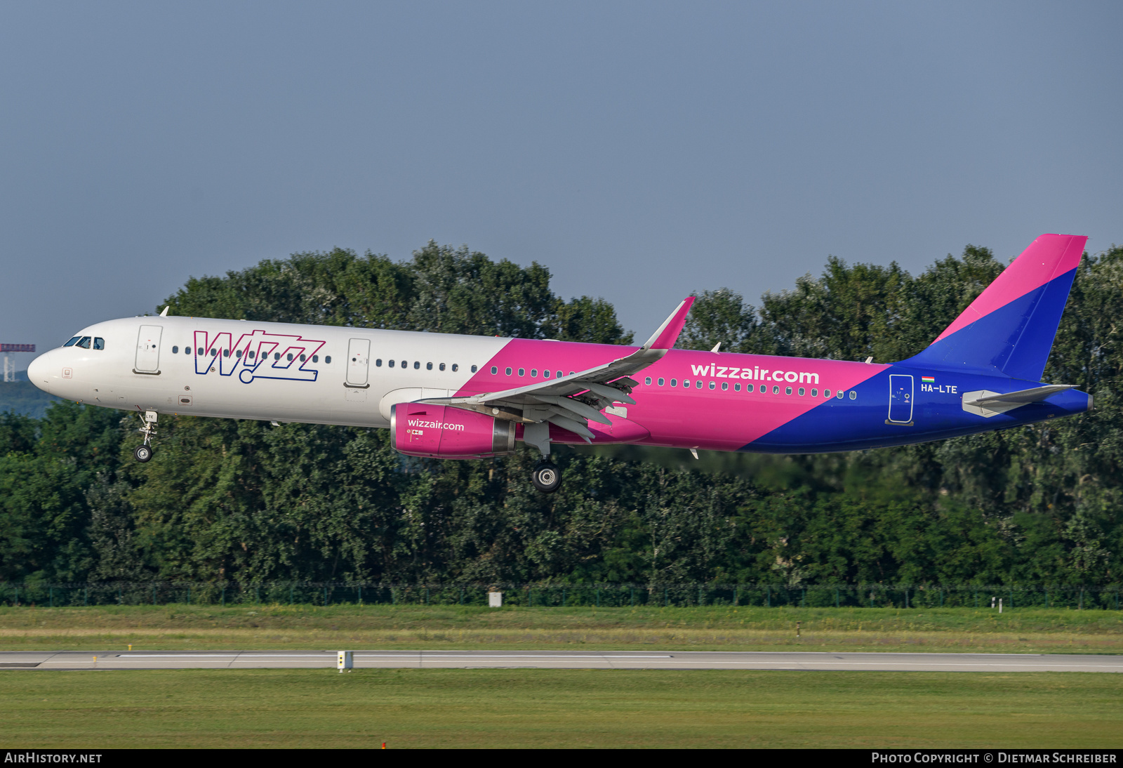 Aircraft Photo of HA-LTE | Airbus A321-231 | Wizz Air | AirHistory.net #641575
