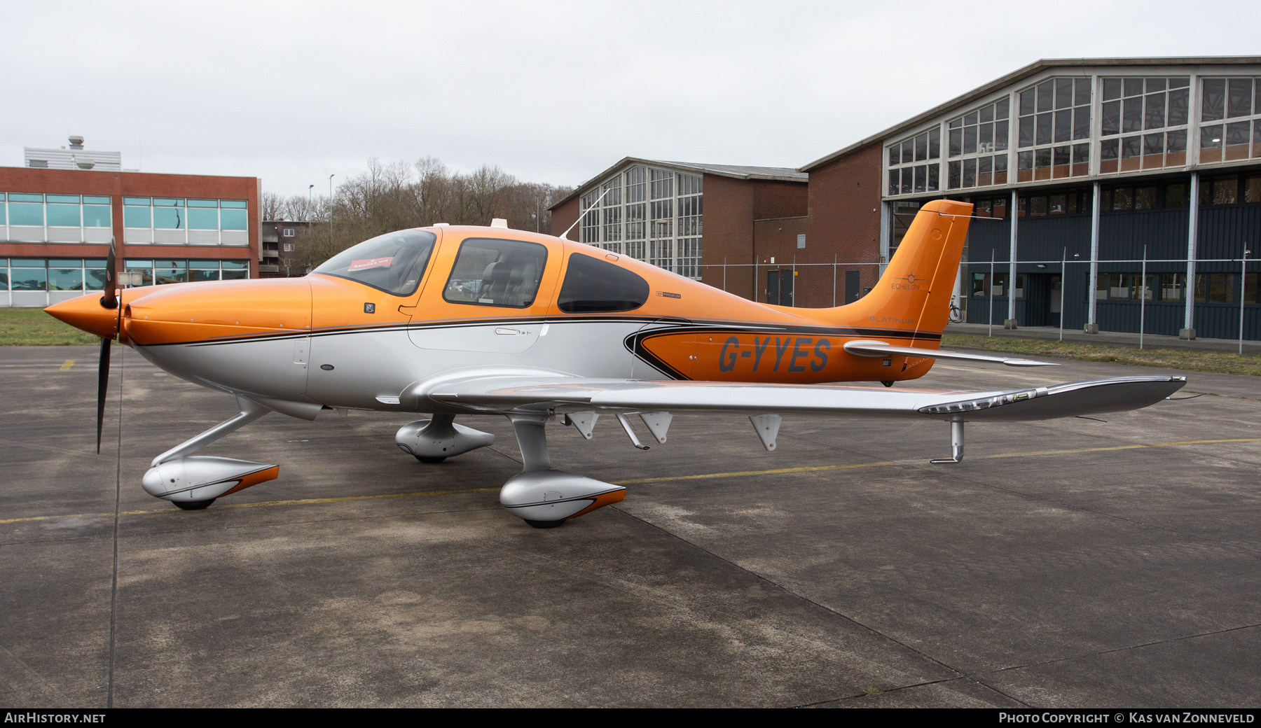 Aircraft Photo of G-YYES | Cirrus SR-20 G6-GTS Platinum | Echelon Air | AirHistory.net #641824