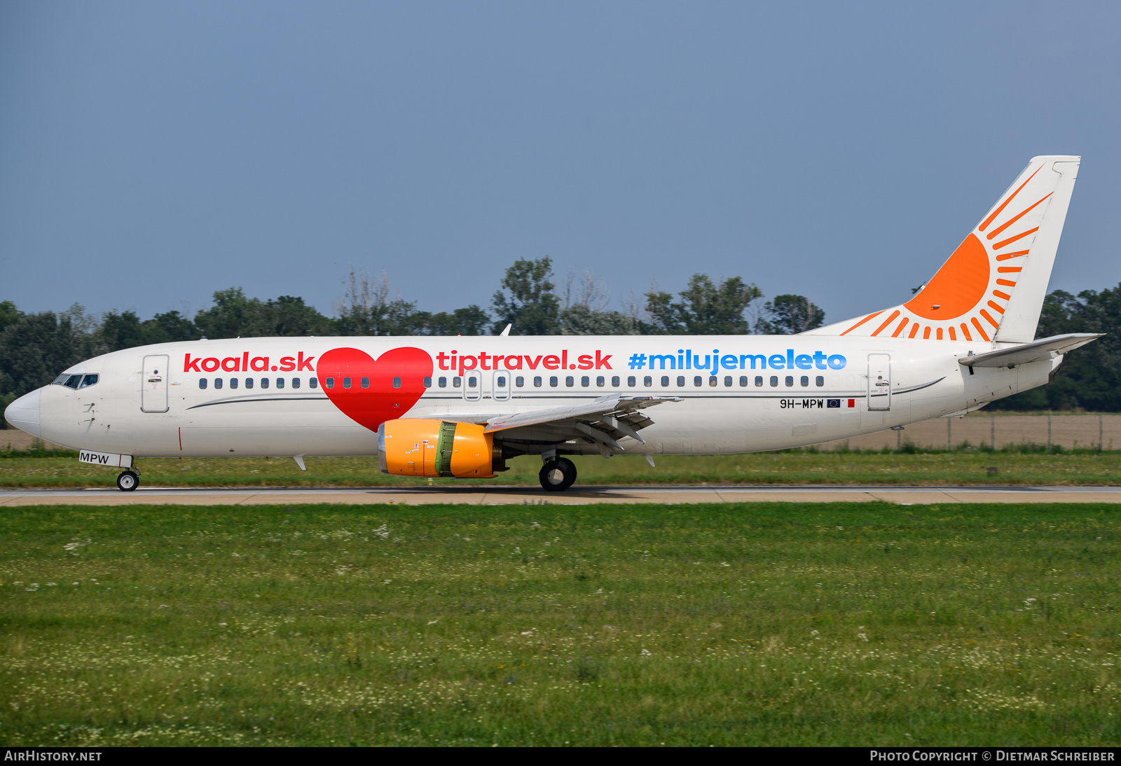 Aircraft Photo of 9H-MPW | Boeing 737-484 | Air Horizont | AirHistory.net #641900