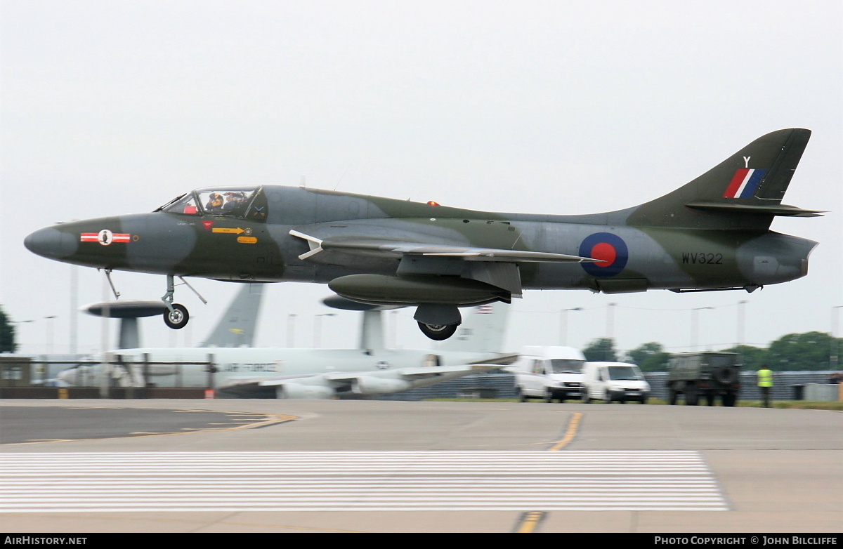 Aircraft Photo of G-BZSE / WV322 | Hawker Hunter T8B | UK - Air Force | AirHistory.net #641907