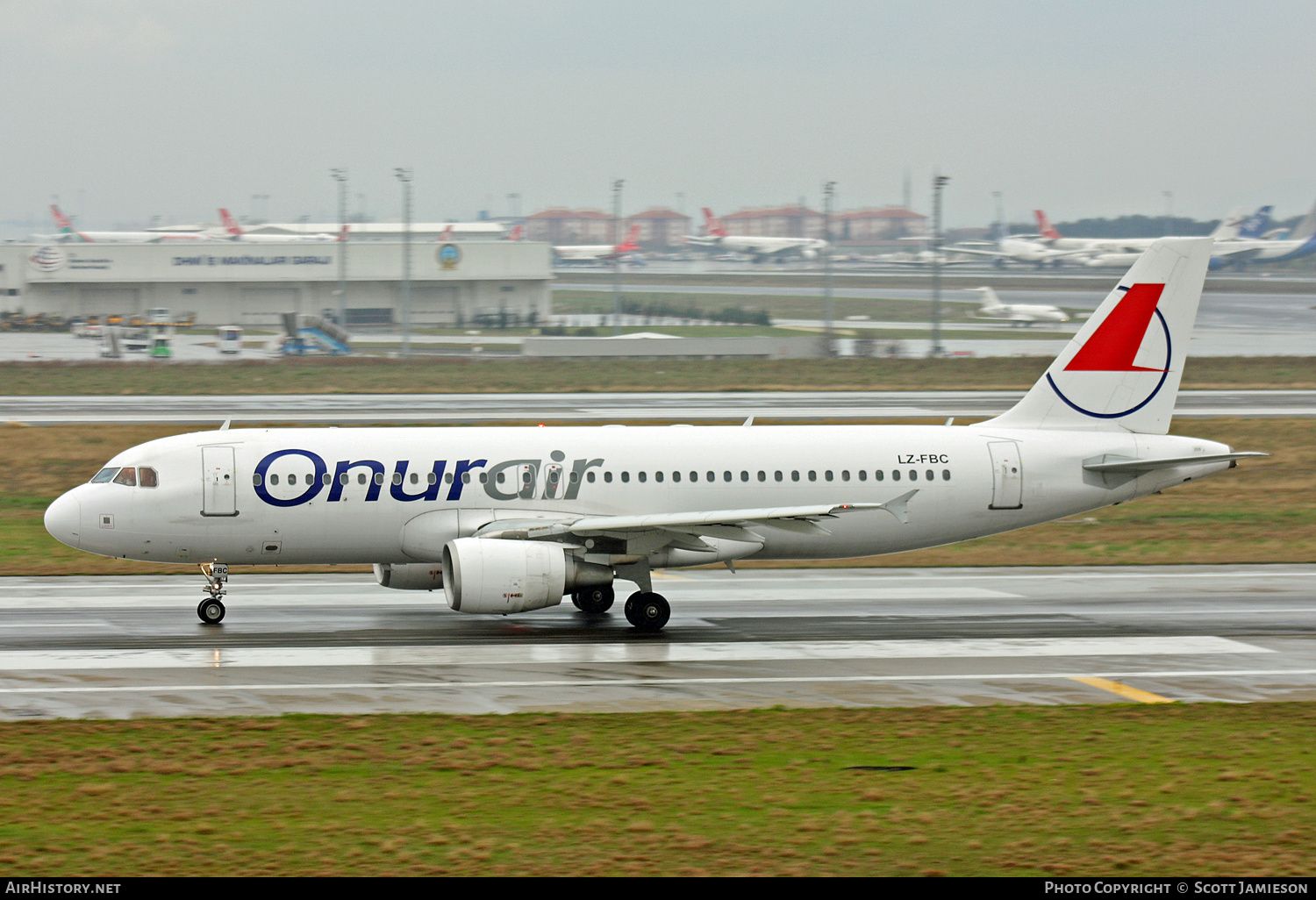 Aircraft Photo of LZ-FBC | Airbus A320-214 | Onur Air | AirHistory.net #642001