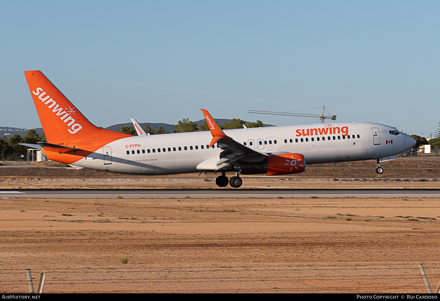 Aircraft Photo of C-FFPH | Boeing 737-81D | Sunwing Airlines | AirHistory.net #642043