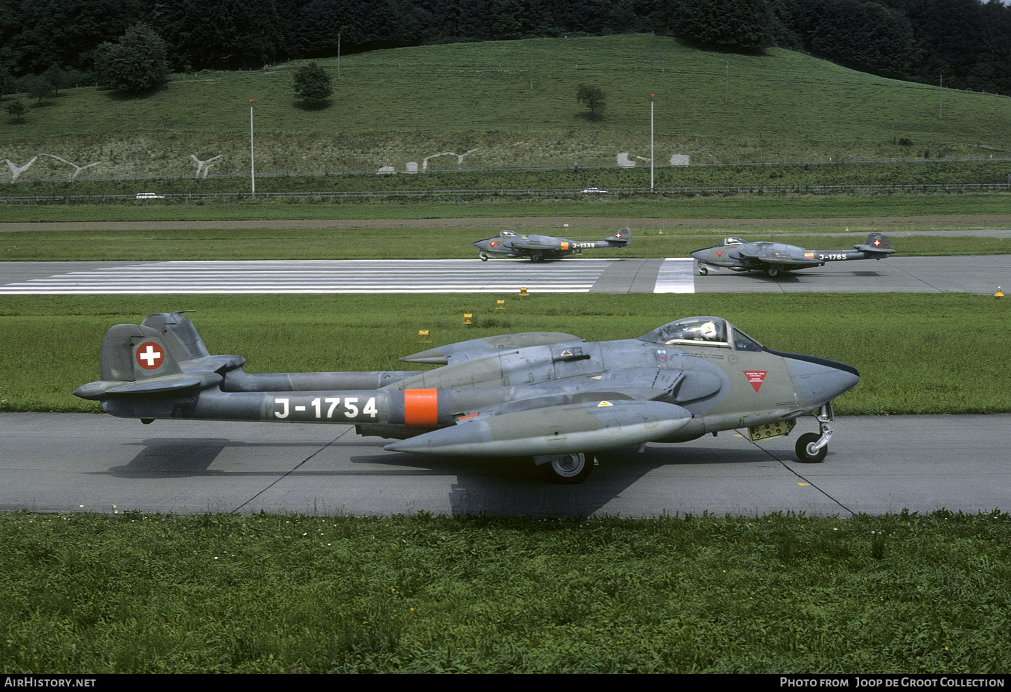 Aircraft Photo of J-1754 | De Havilland D.H. 112 Venom FB54 | Switzerland - Air Force | AirHistory.net #642213
