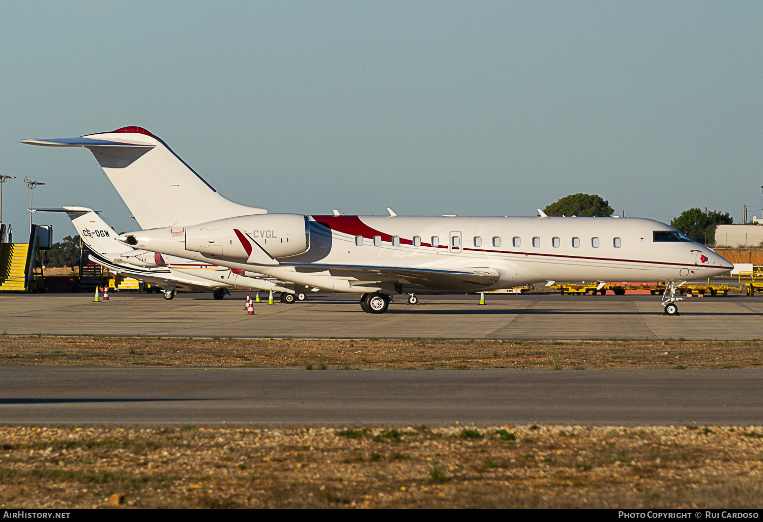 Aircraft Photo of M-CVGL | Bombardier Global 5000 (BD-700-1A11) | AirHistory.net #642233
