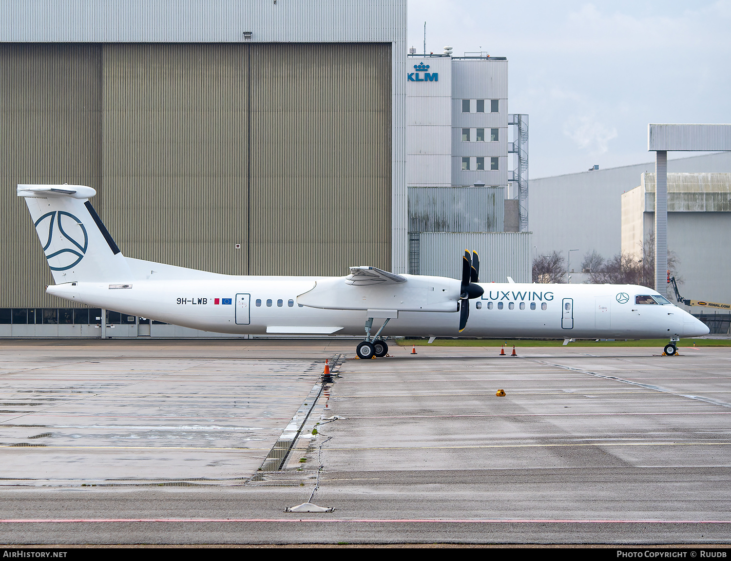 Aircraft Photo of 9H-LWB | Bombardier DHC-8-402 Dash 8 | Luxwing | AirHistory.net #642242