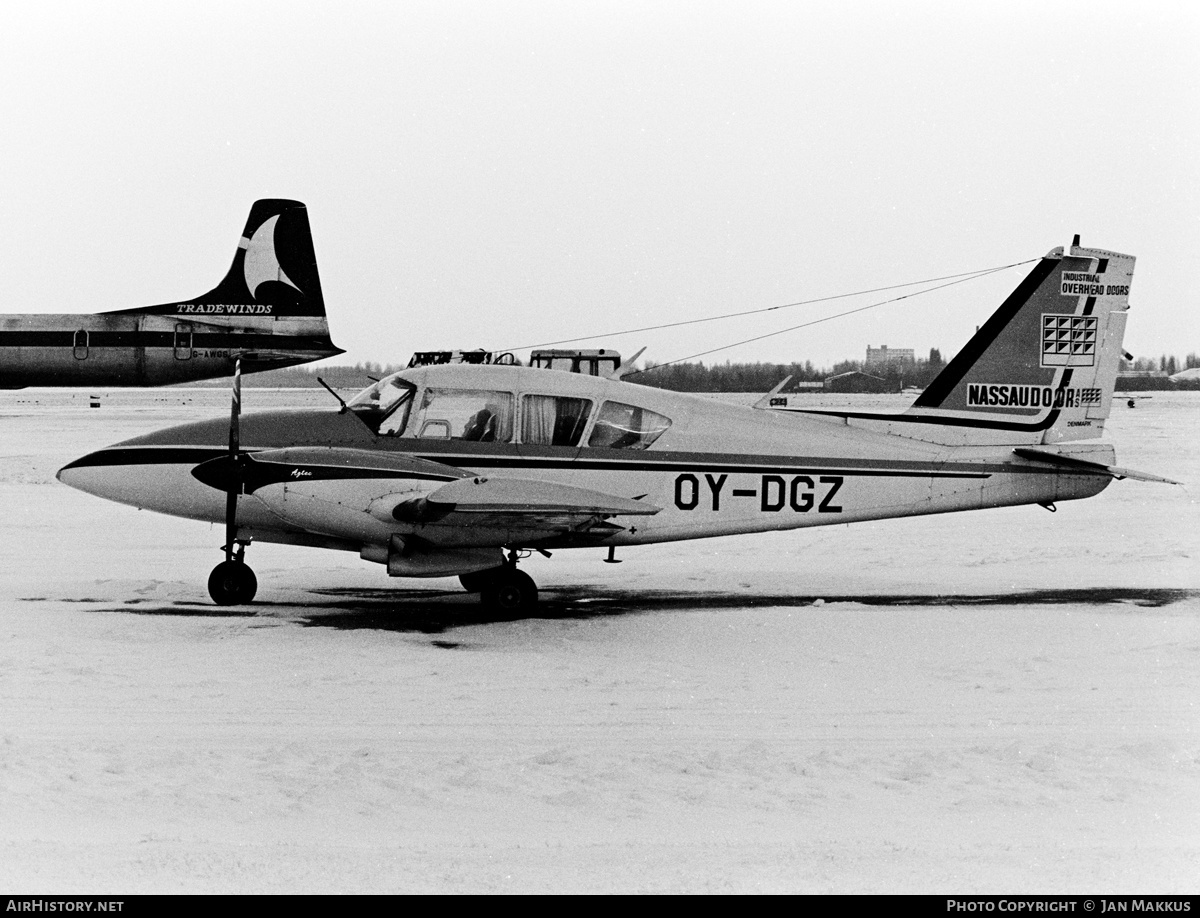 Aircraft Photo of OY-DGZ | Piper PA-23-250 Aztec E | Nassau Door | AirHistory.net #642261