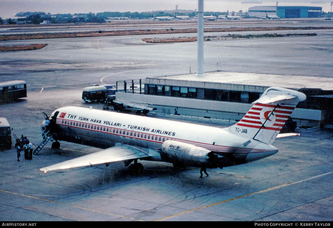 Aircraft Photo of TC-JAB | McDonnell Douglas DC-9-32 | THY Türk Hava Yolları - Turkish Airlines | AirHistory.net #642285
