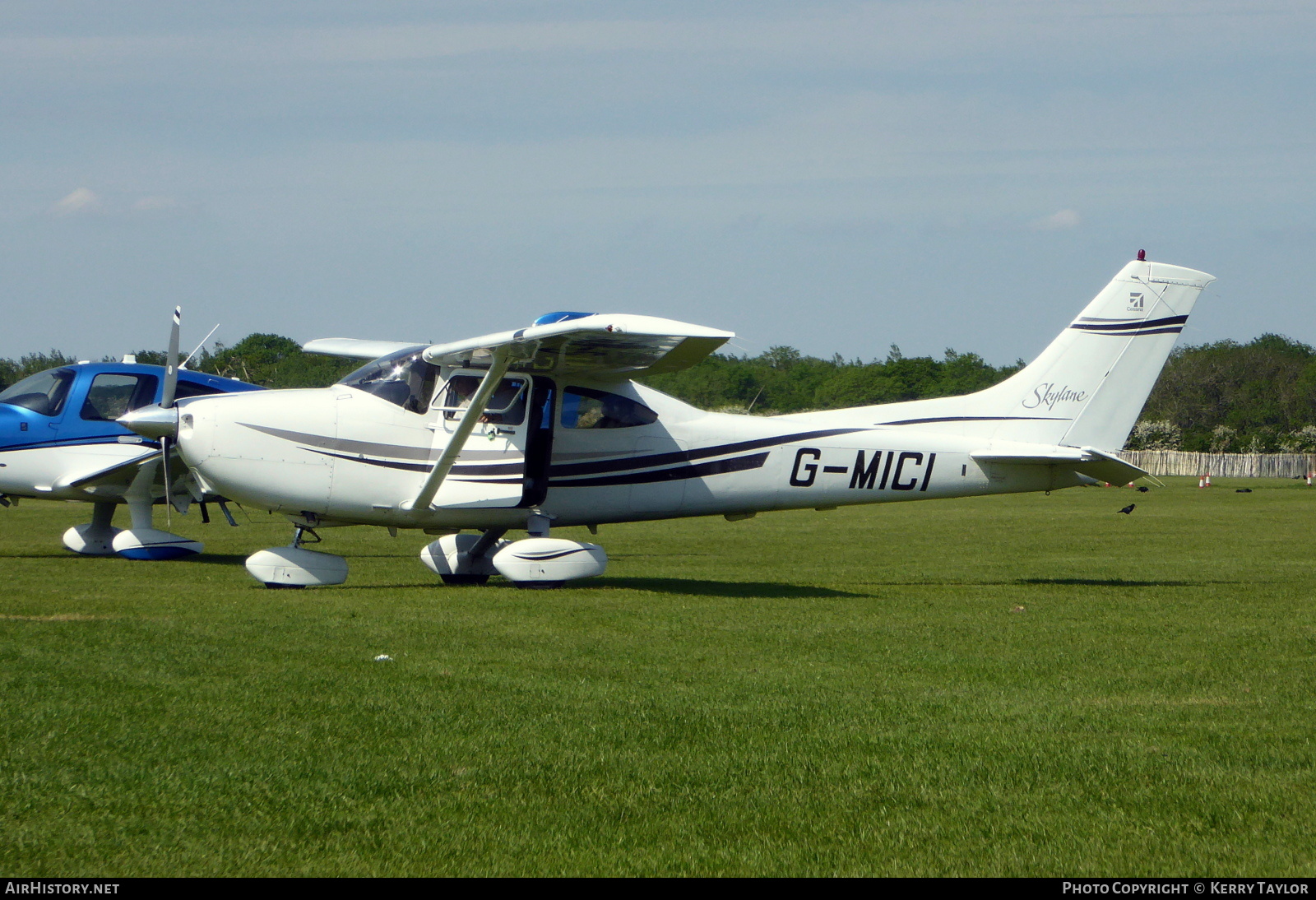 Aircraft Photo of G-MICI | Cessna 182S Skylane | AirHistory.net #642305