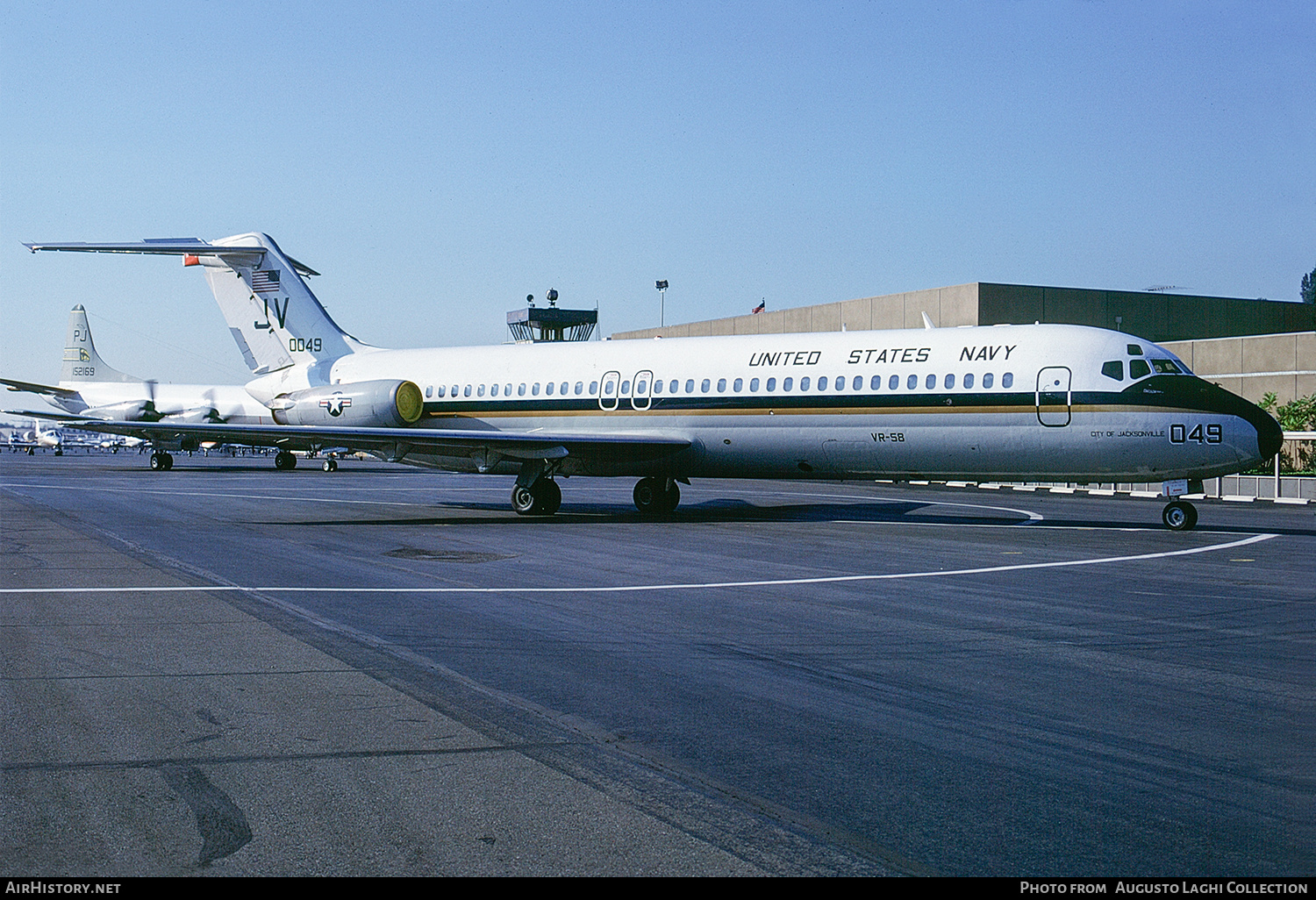 Aircraft Photo of 160049 | McDonnell Douglas C-9B Skytrain II (DC-9-32CF) | USA - Navy | AirHistory.net #642359