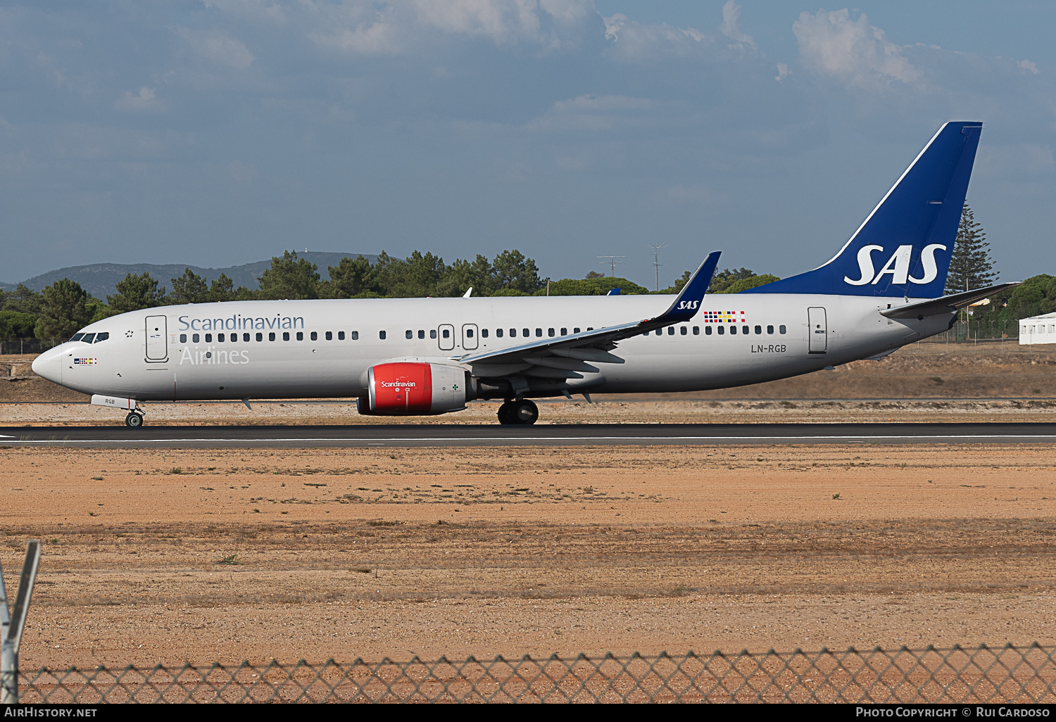Aircraft Photo of LN-RGB | Boeing 737-86N | Scandinavian Airlines - SAS | AirHistory.net #642457