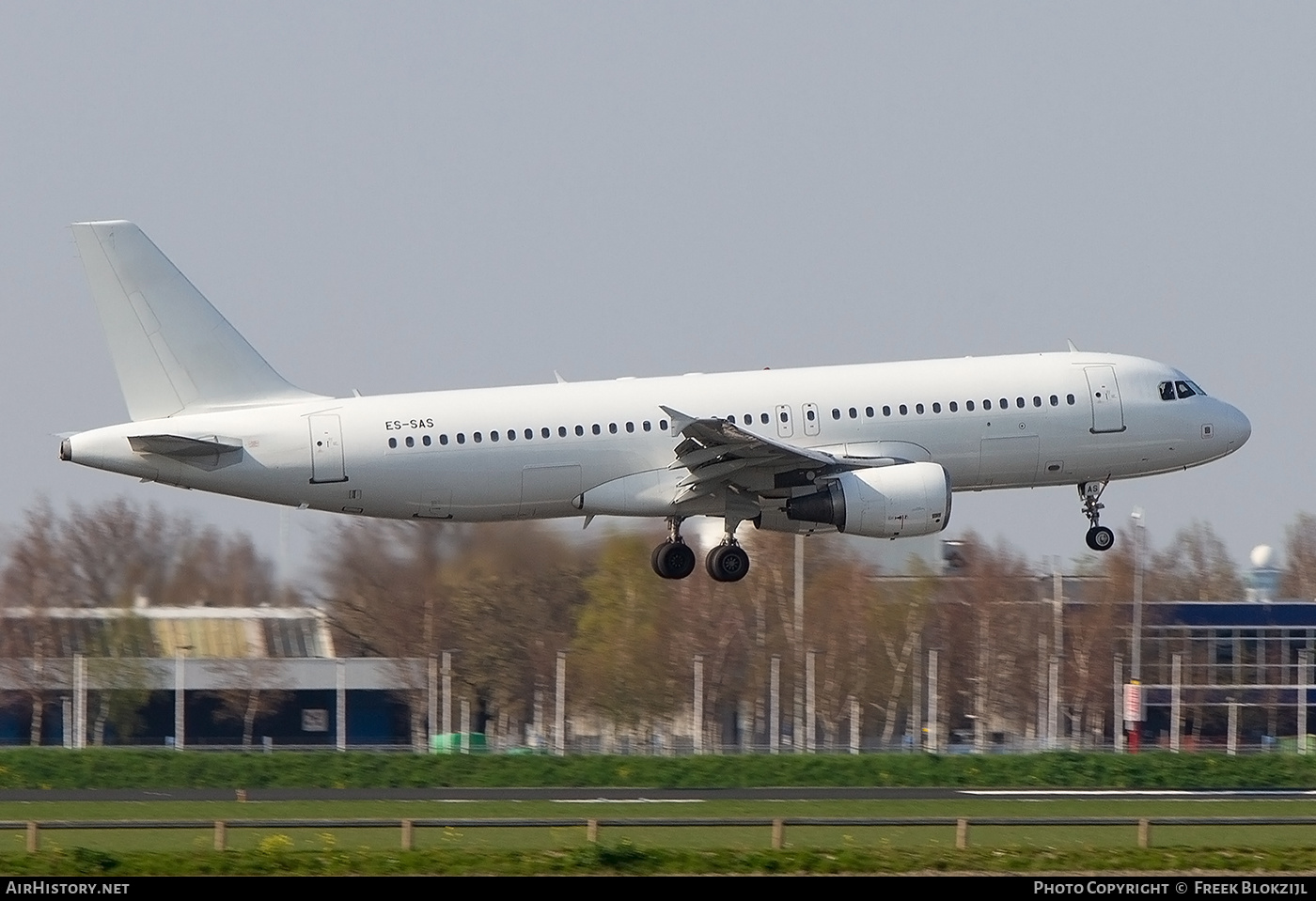 Aircraft Photo of ES-SAS | Airbus A320-214 | AirHistory.net #642550
