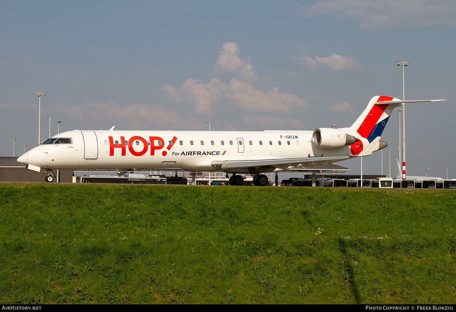 Aircraft Photo of F-GRZM | Bombardier CRJ-701 (CL-600-2C10) | Hop! | AirHistory.net #642556