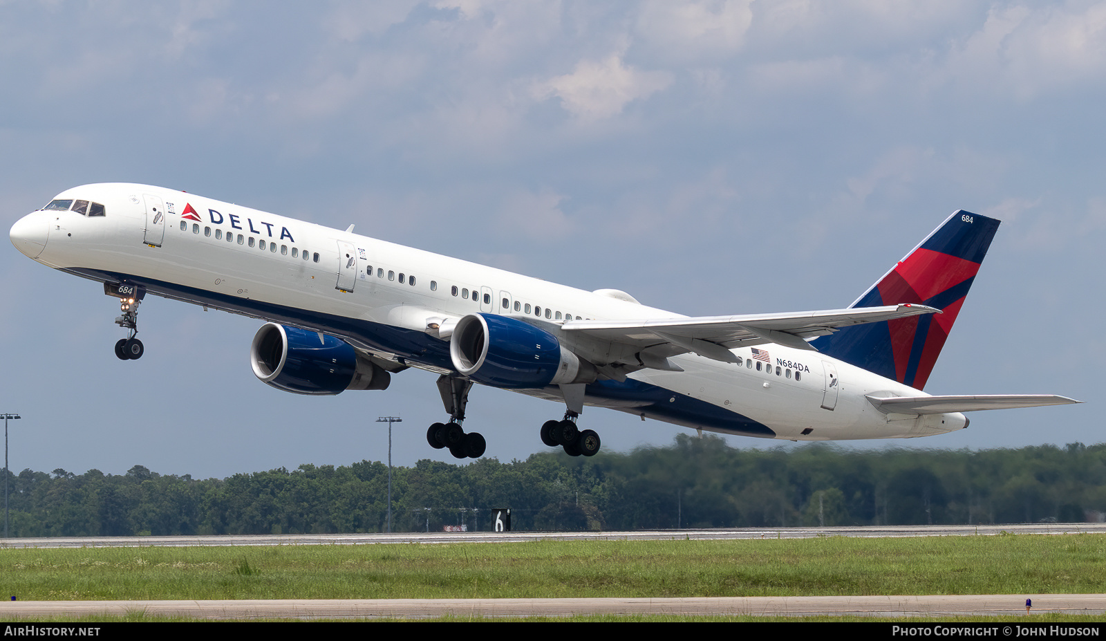 Aircraft Photo of N684DA | Boeing 757-232 | Delta Air Lines | AirHistory.net #642601