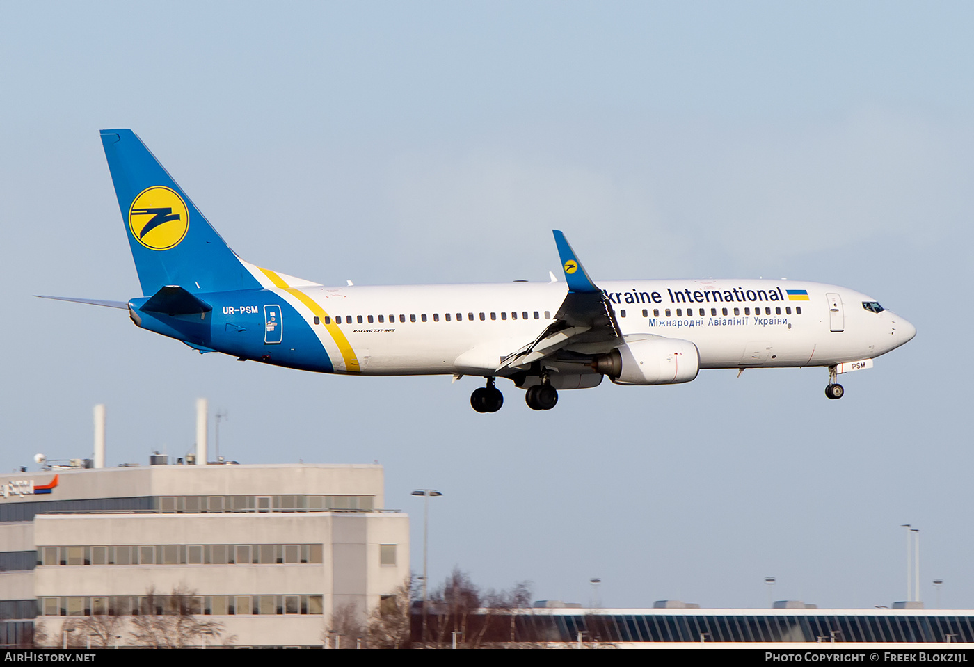 Aircraft Photo of UR-PSM | Boeing 737-8FZ | Ukraine International Airlines | AirHistory.net #642611