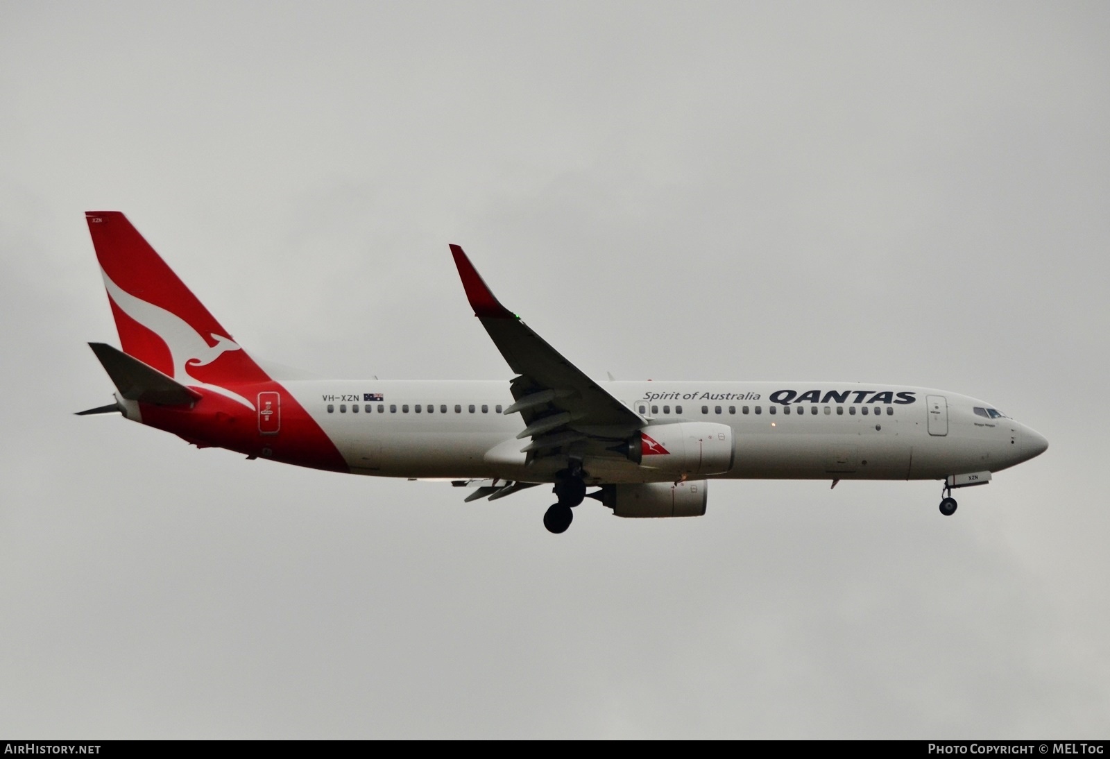 Aircraft Photo of VH-XZN | Boeing 737-838 | Qantas | AirHistory.net #642681