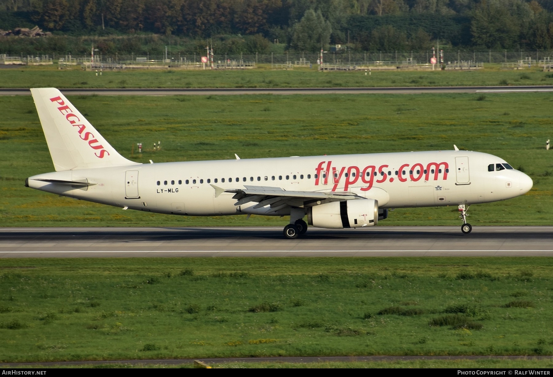 Aircraft Photo of LY-MLG | Airbus A320-232 | Pegasus Airlines | AirHistory.net #642723