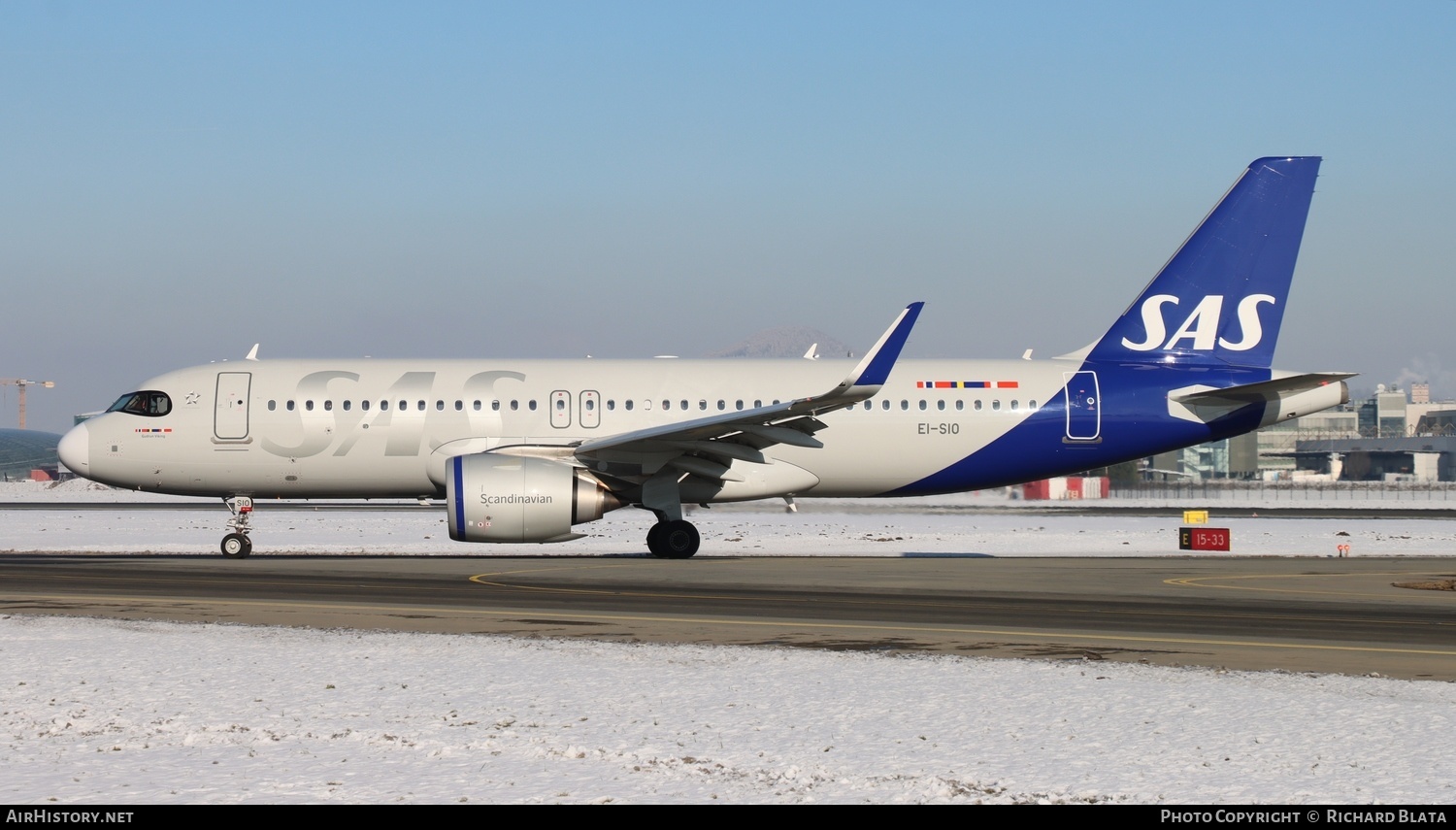 Aircraft Photo of EI-SIO | Airbus A320-251N | Scandinavian Airlines - SAS | AirHistory.net #642756
