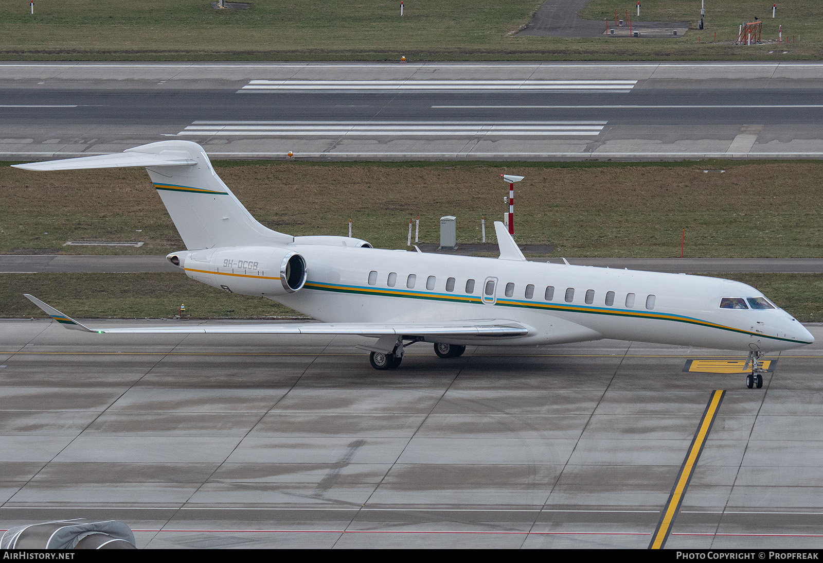 Aircraft Photo of 9H-DCGB | Bombardier Global 7500 (BD-700-2A12) | AirHistory.net #642789