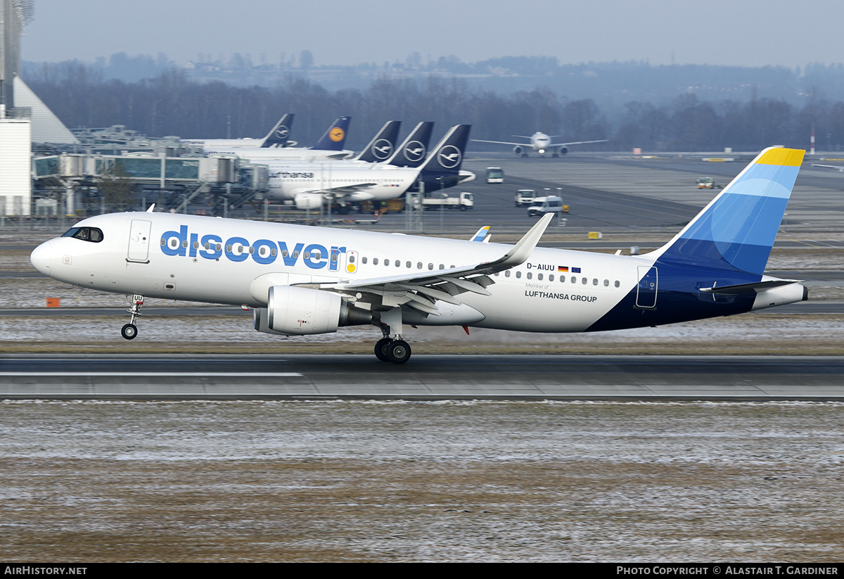 Aircraft Photo of D-AIUU | Airbus A320-214 | Discover Airlines | AirHistory.net #642872